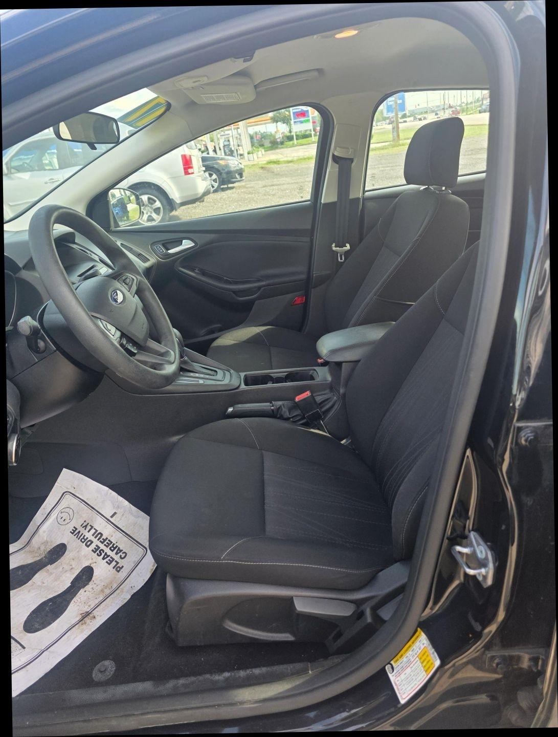 Ford Focus SE Sedan 2017