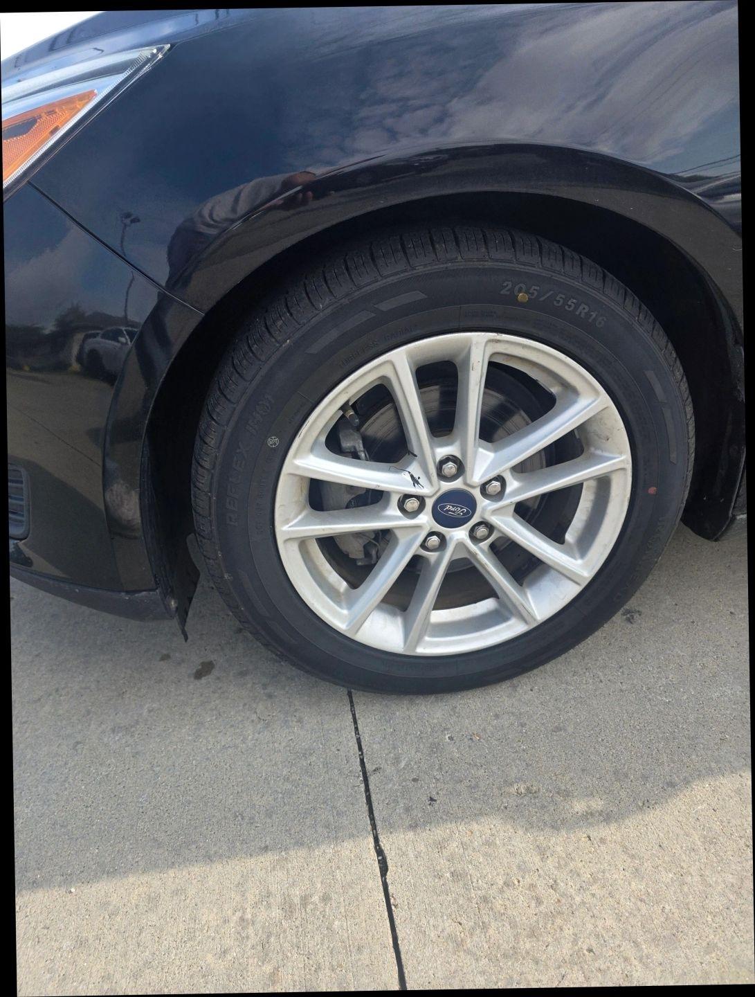 Ford Focus SE Sedan 2017