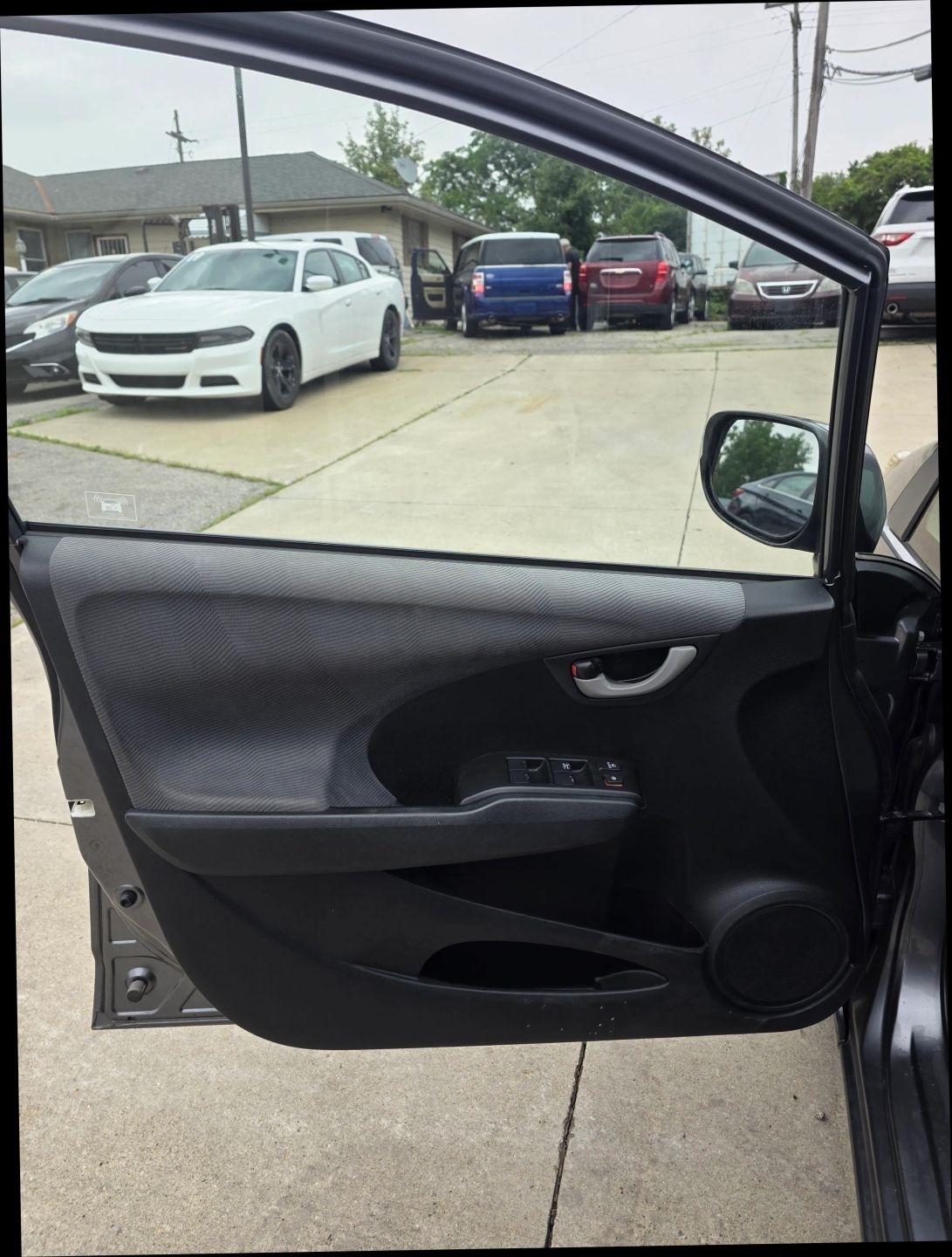 Honda Fit 5-Speed AT 2013