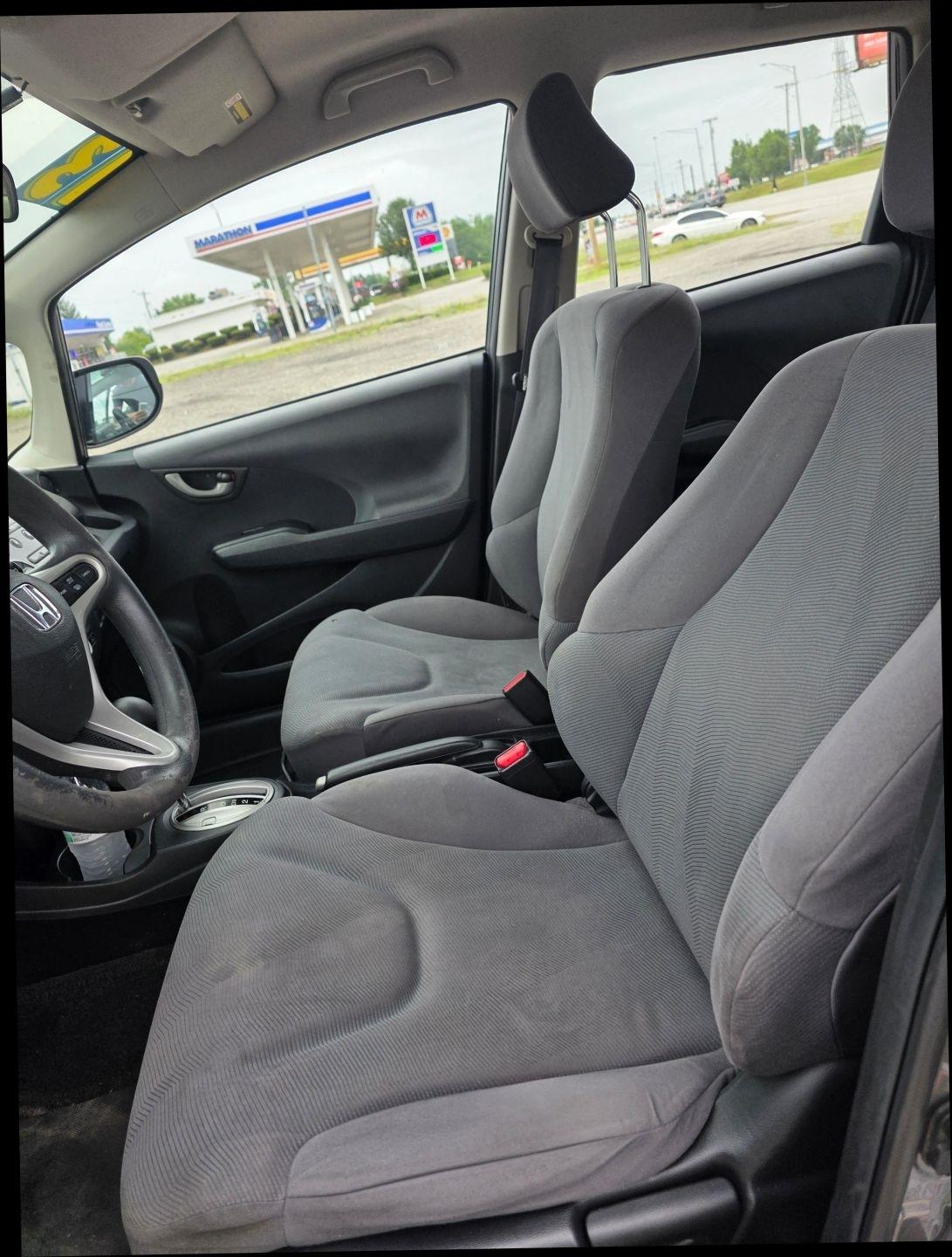 Honda Fit 5-Speed AT 2013
