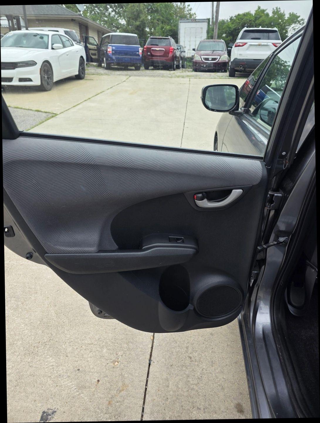 Honda Fit 5-Speed AT 2013