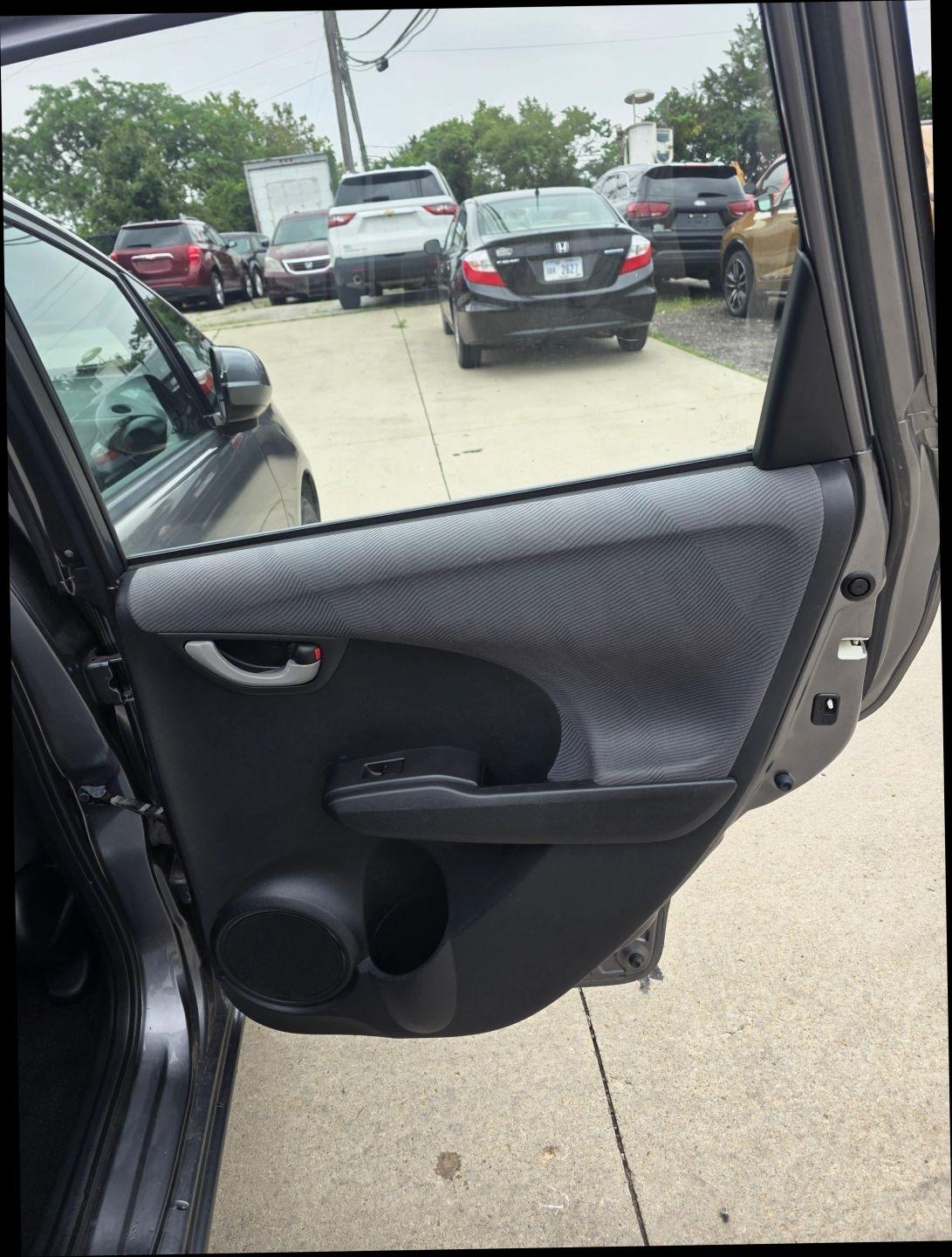 Honda Fit 5-Speed AT 2013