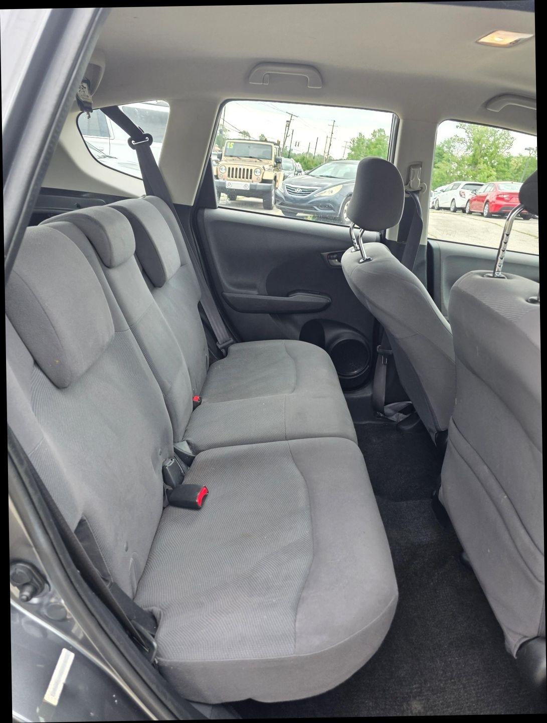 Honda Fit 5-Speed AT 2013