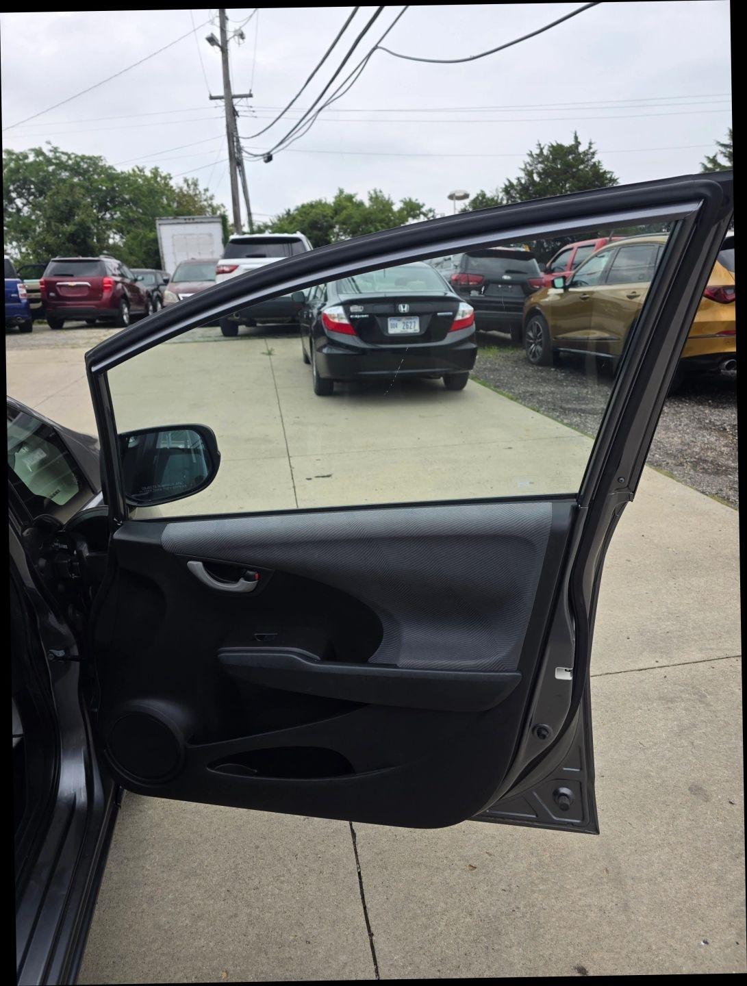 Honda Fit 5-Speed AT 2013