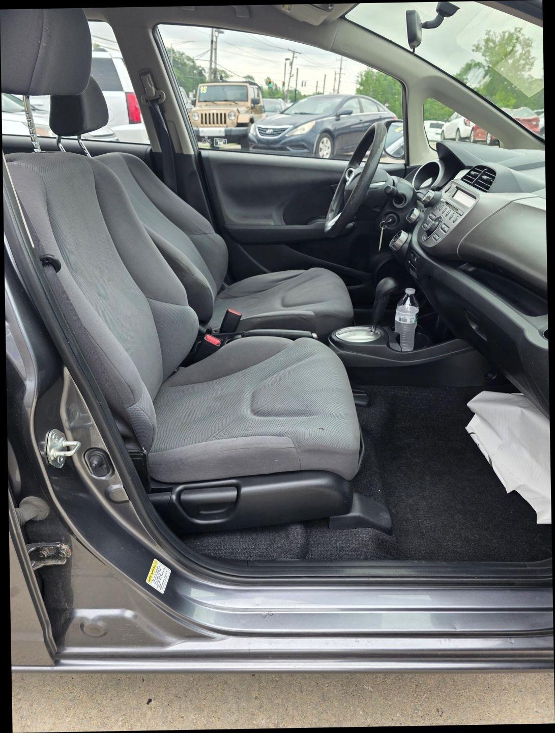 Honda Fit 5-Speed AT 2013