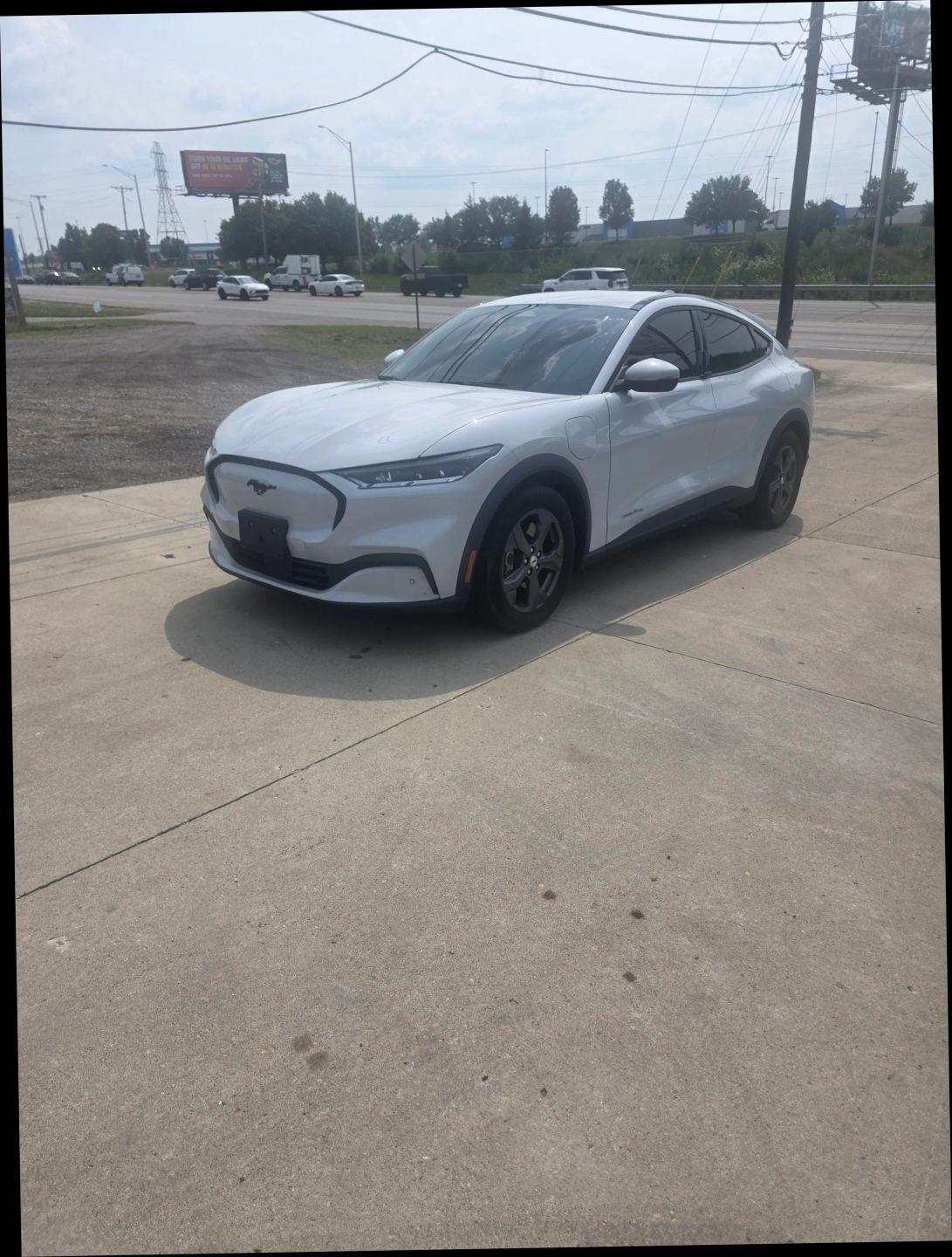 Ford Mustang Mach-E Select AWD 2021