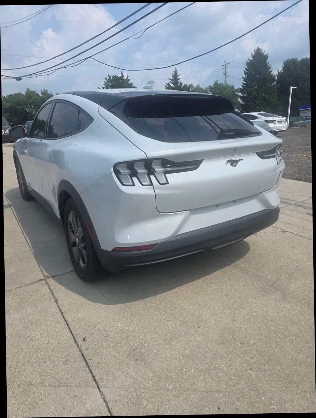 Ford Mustang Mach-E Select AWD 2021
