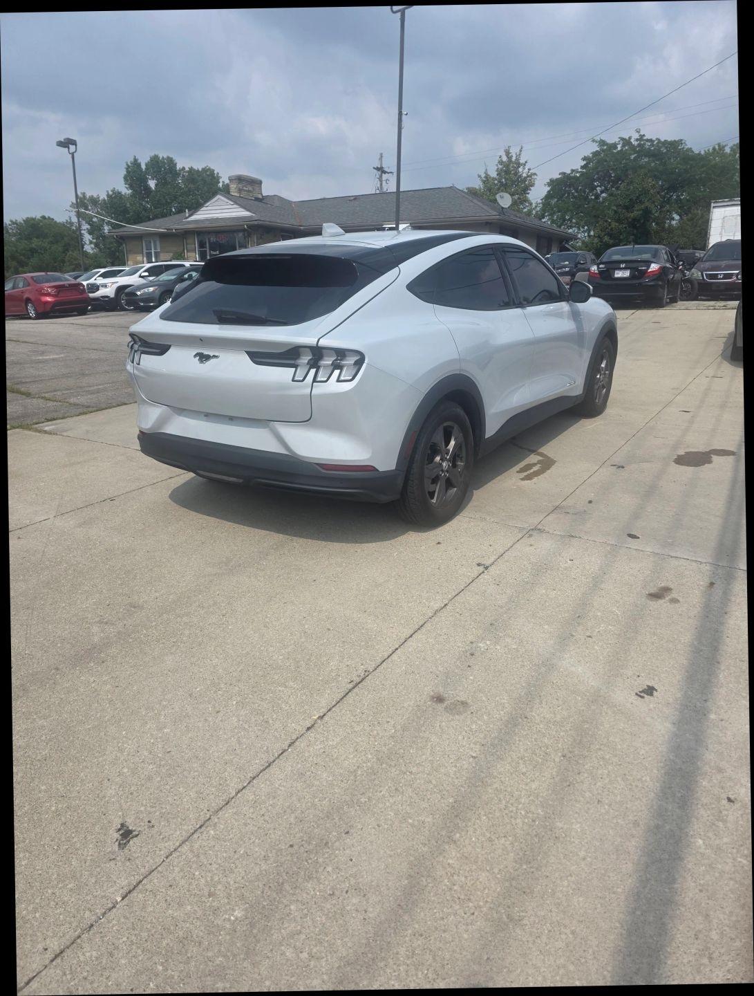 Ford Mustang Mach-E Select AWD 2021