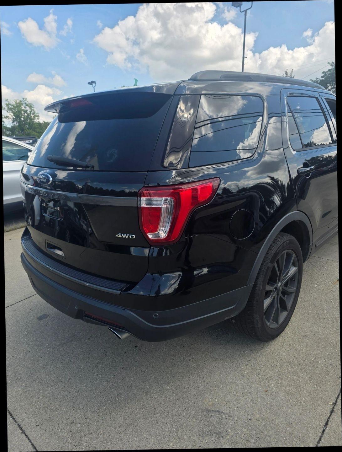 Ford Explorer XLT 4WD 2018