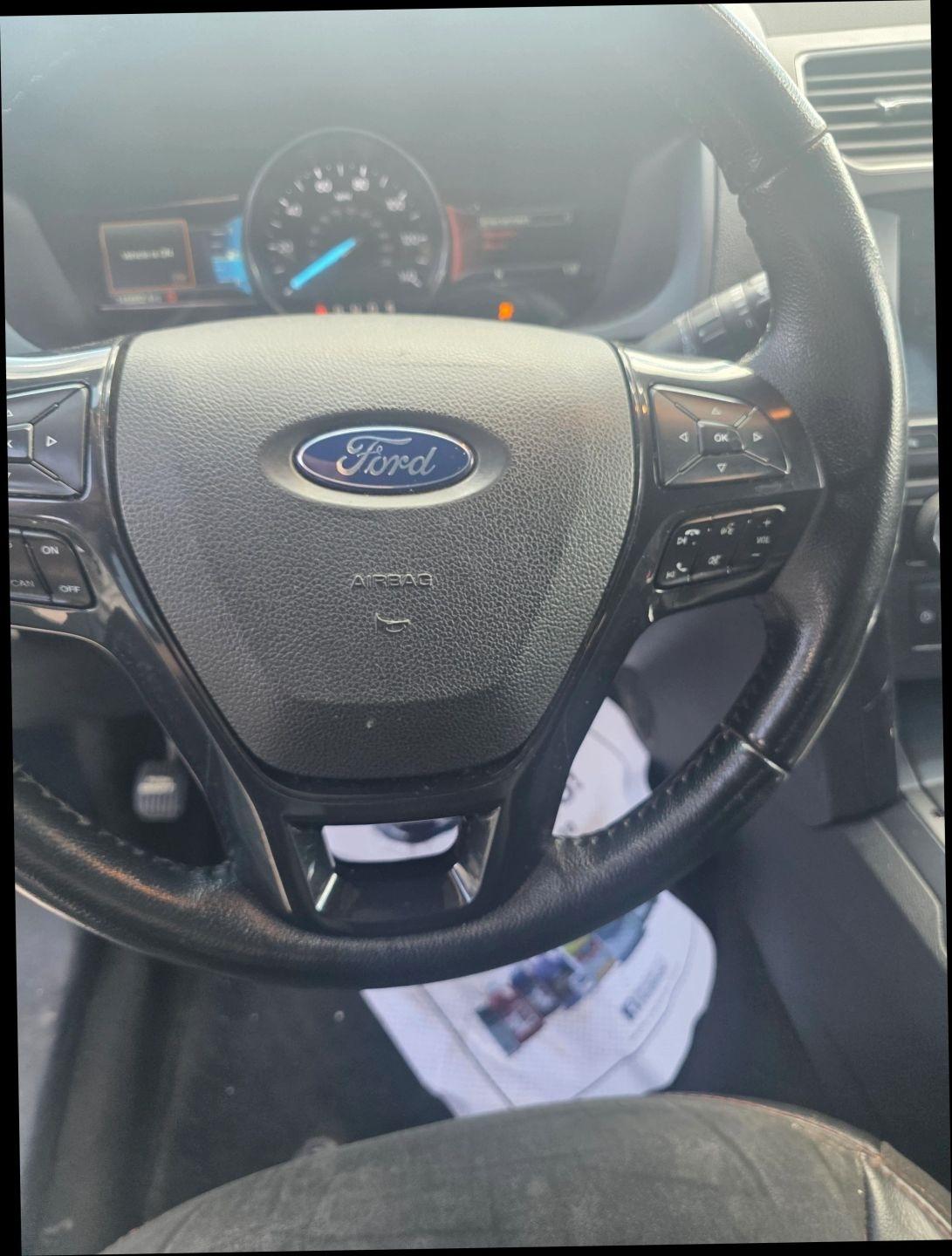 Ford Explorer XLT 4WD 2018