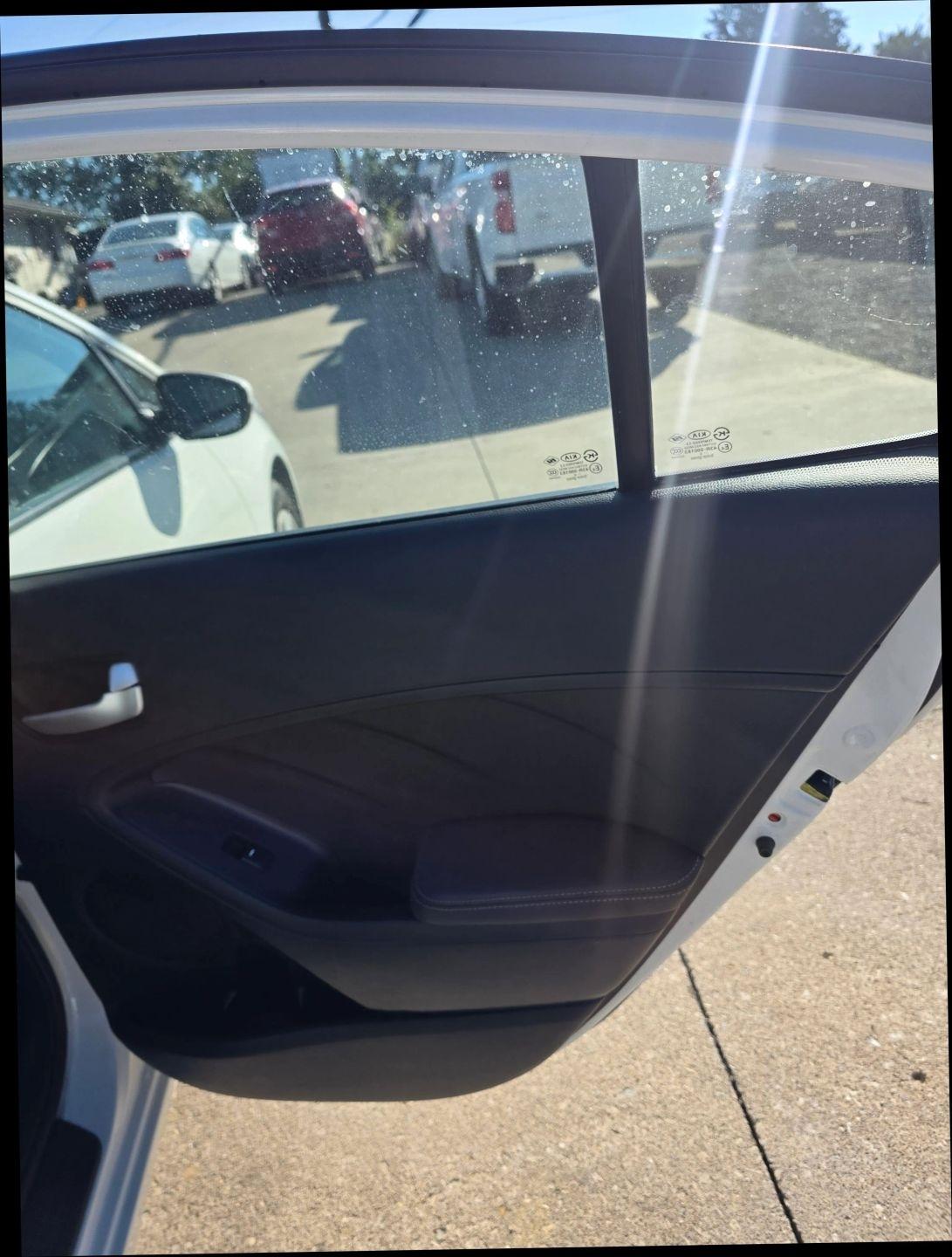 Kia Forte LX 6A 2017