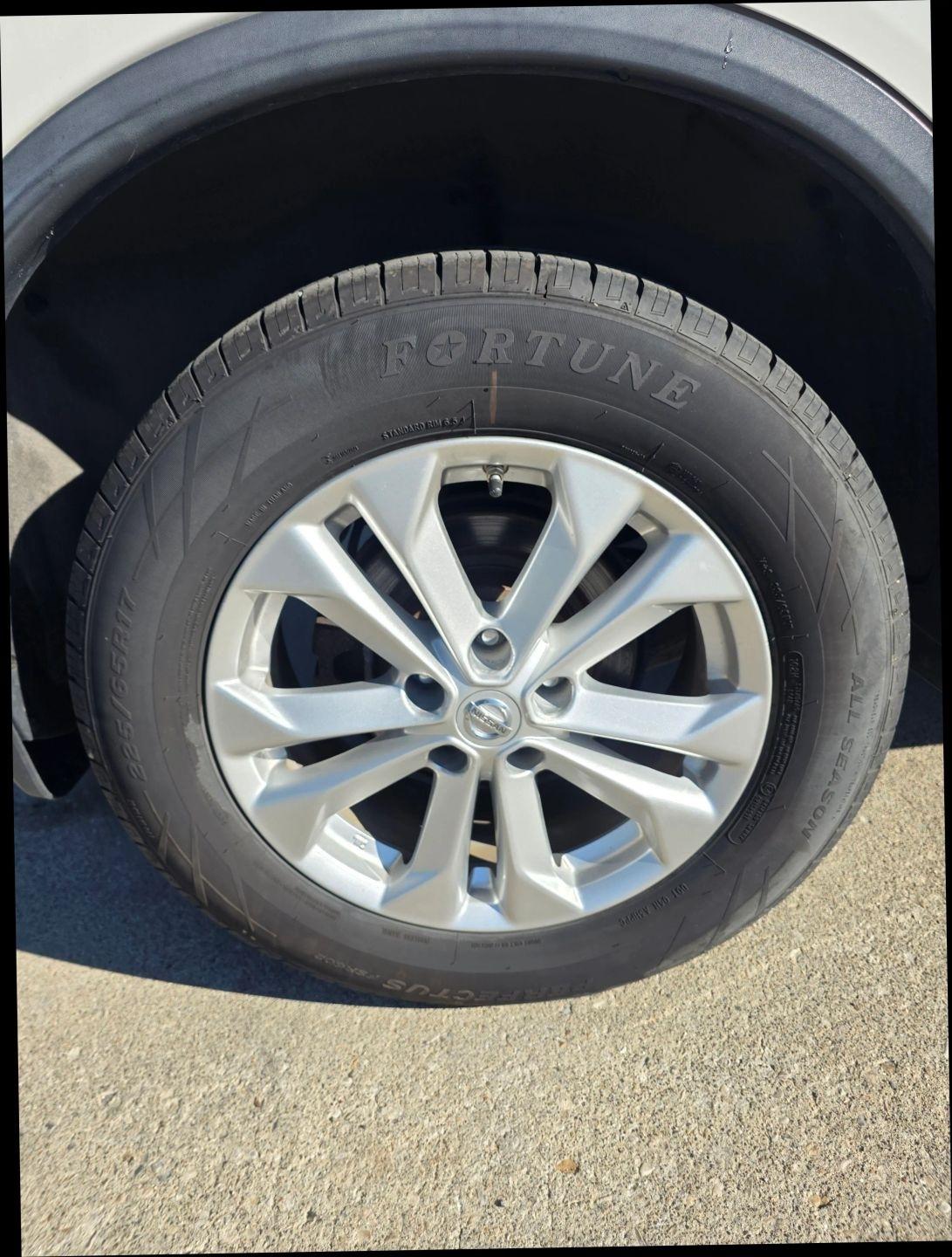 Nissan Rogue SV AWD 2016