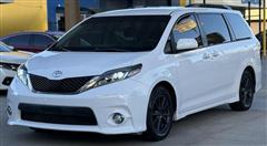 2017 Toyota Sienna 
