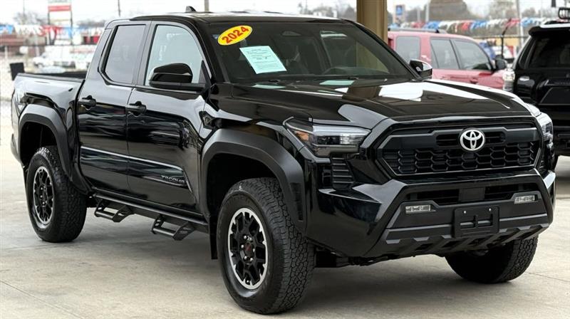 2024 Toyota Tacoma TRD Sport Double Cab 4x4 photo 3