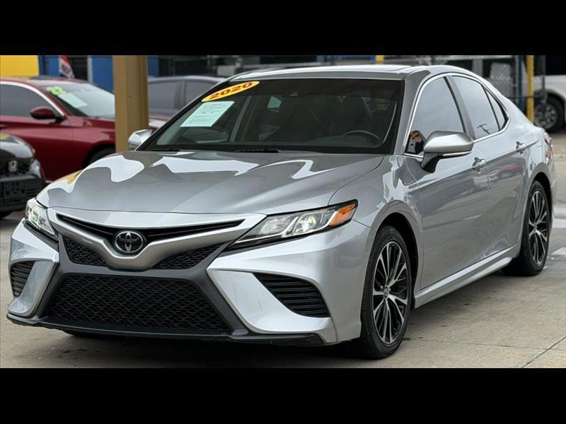 2020 Toyota Camry SE