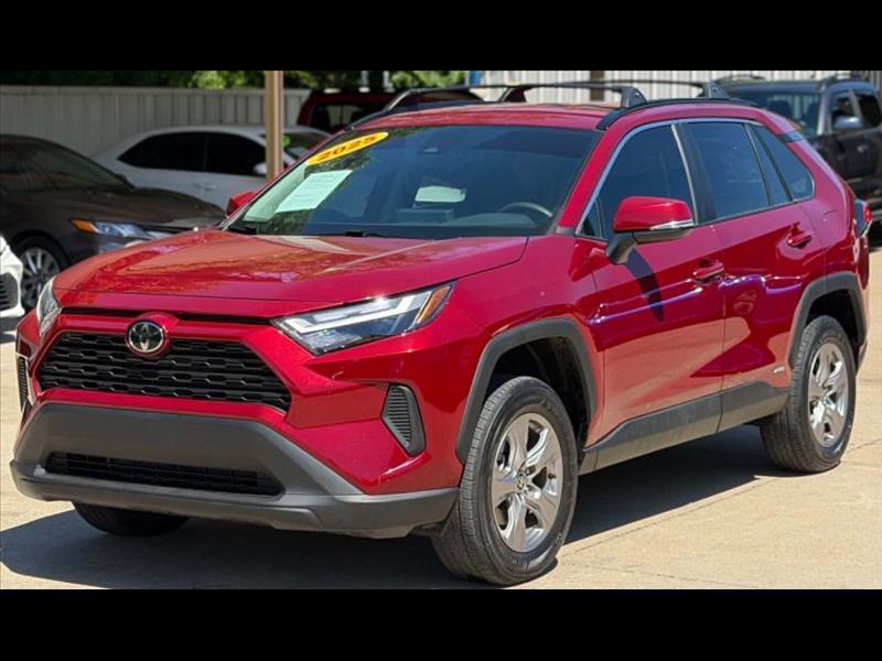 2025 Toyota RAV4 Hybrid XLE