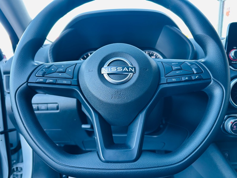 Nissan Sentra  2025 Nissan Sentra  2025