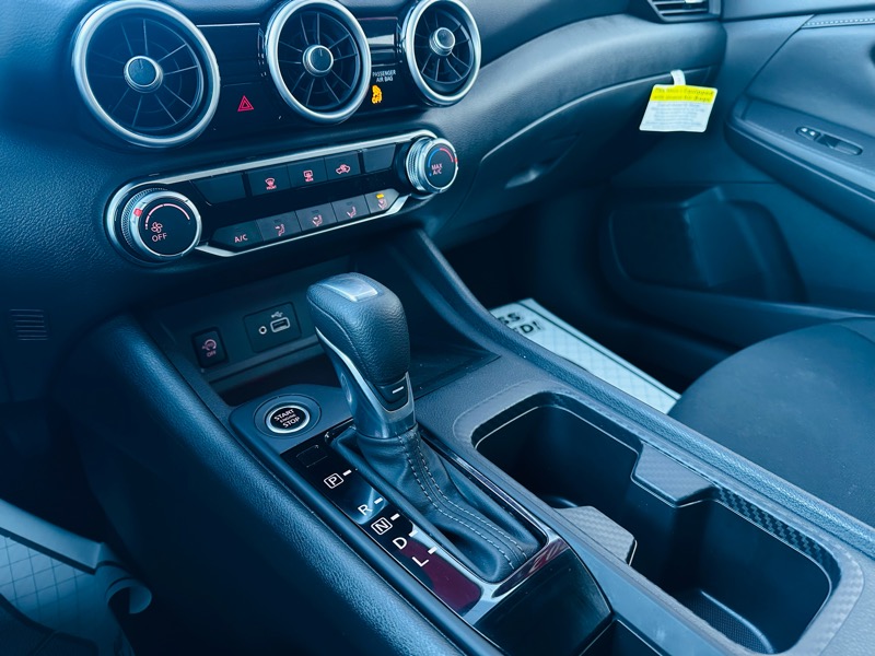 Nissan Sentra  2025 Nissan Sentra  2025