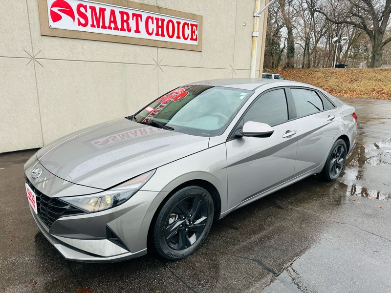 Hyundai Elantra  2023