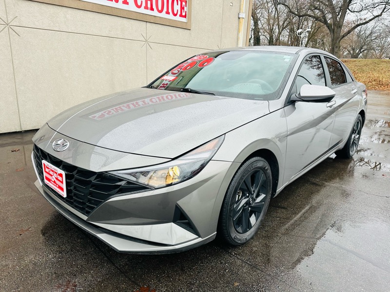 Hyundai Elantra  2023