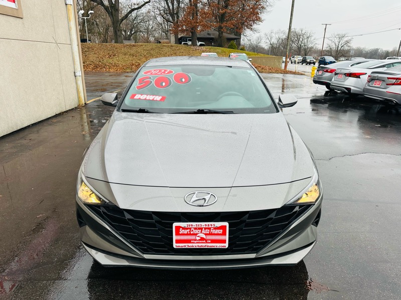 Hyundai Elantra  2023