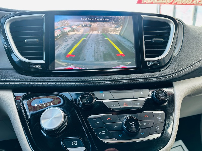 Chrysler Pacifica Hybrid  2022