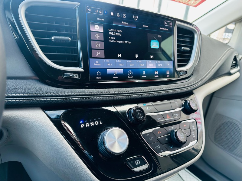 Chrysler Pacifica Hybrid  2022