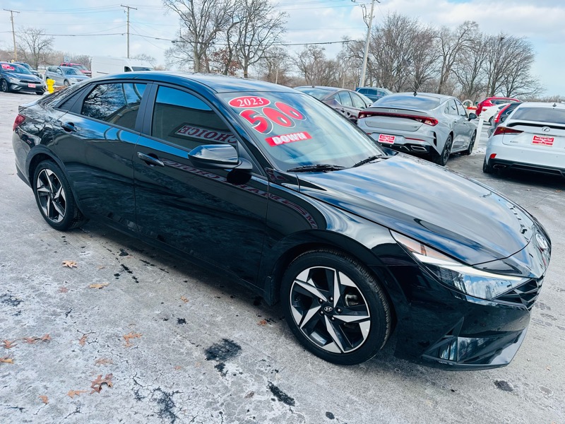 Hyundai Elantra  2023