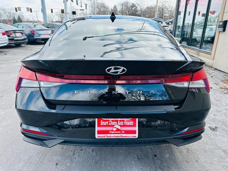 Hyundai Elantra  2023