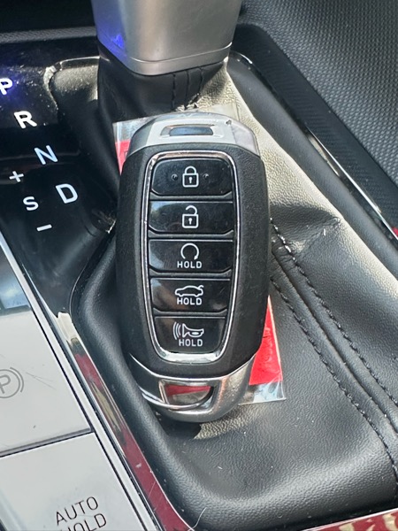 Hyundai Elantra  2023