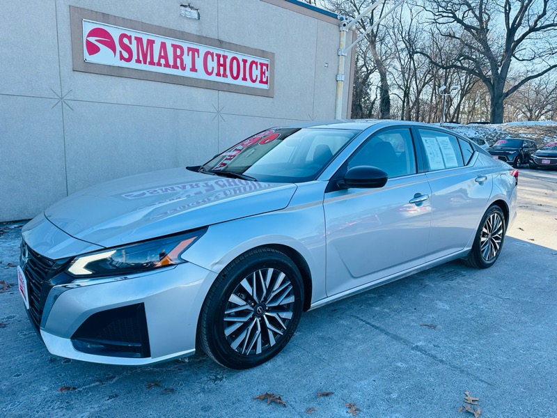 2024 Nissan Altima SV