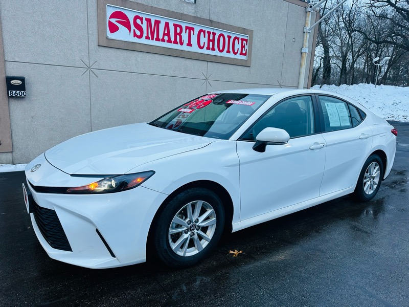 Toyota Camry Hybrid  2025