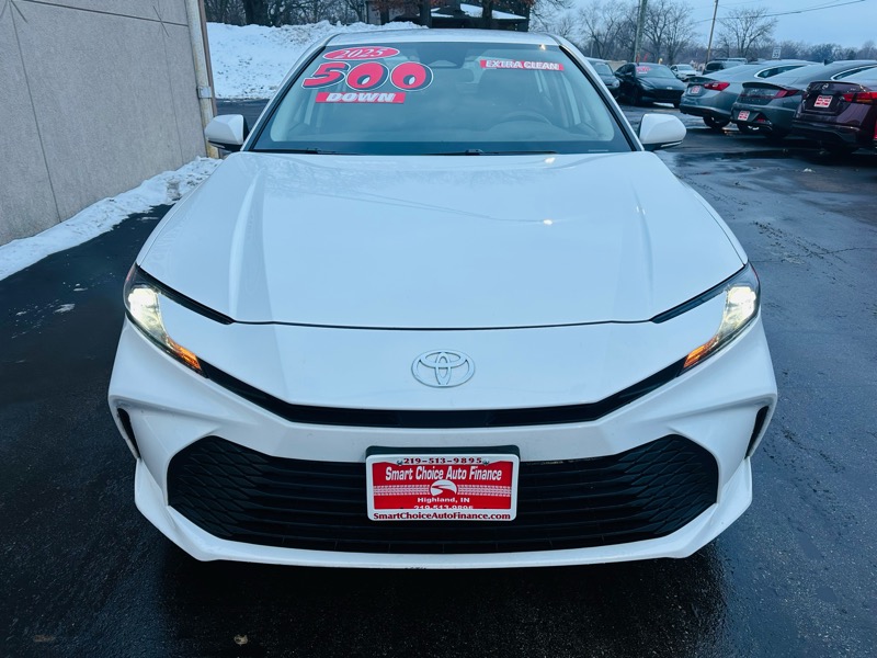 Toyota Camry Hybrid  2025