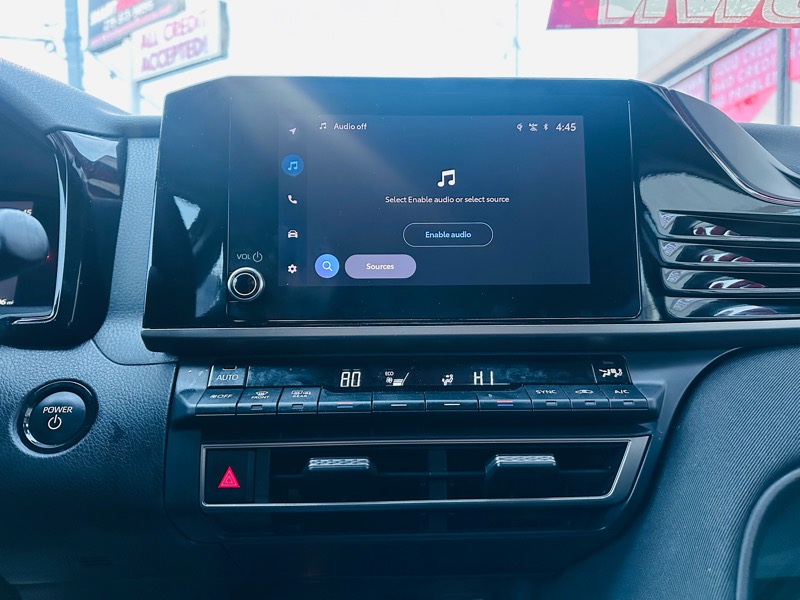 Toyota Camry Hybrid  2025