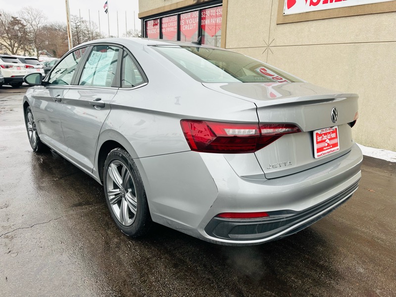 Volkswagen Jetta  2024