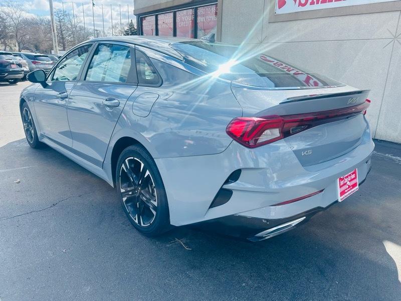 Kia K5  2023