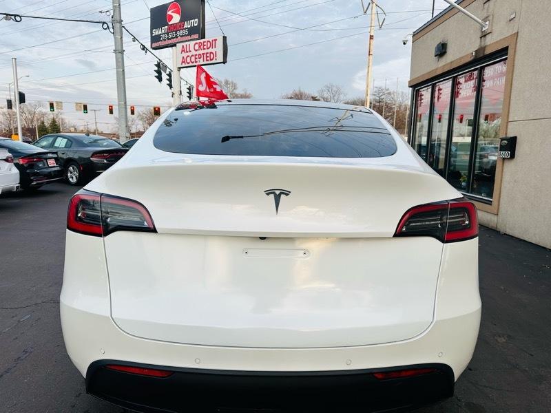 Tesla Model Y  2021
