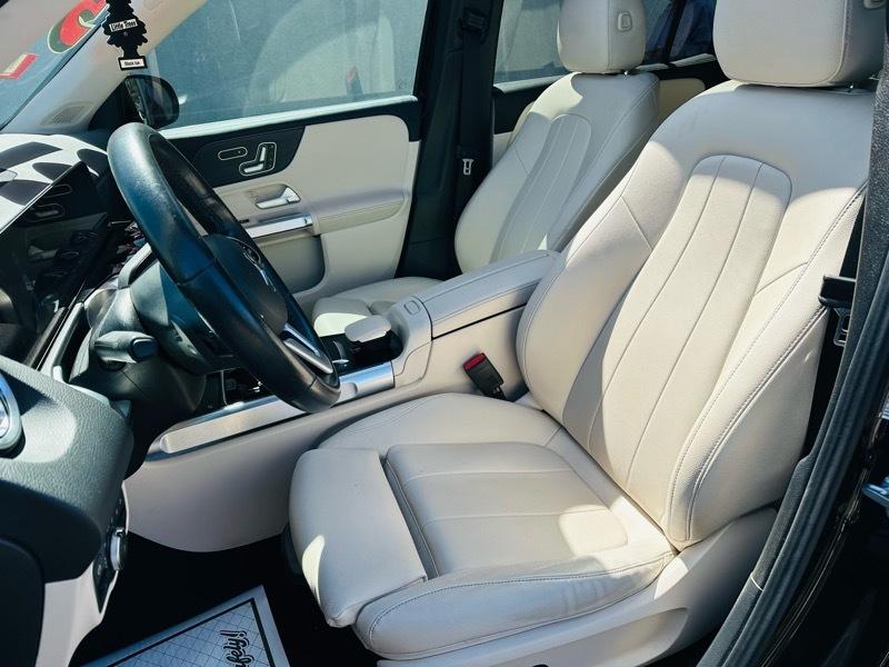 Mercedes-Benz GLB-Class  2021