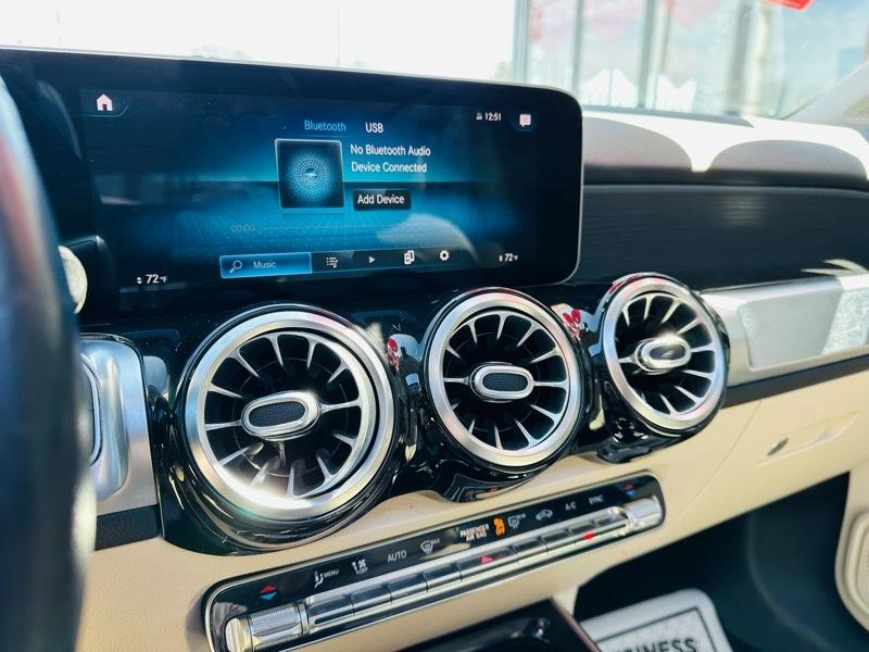 Mercedes-Benz GLB-Class  2021