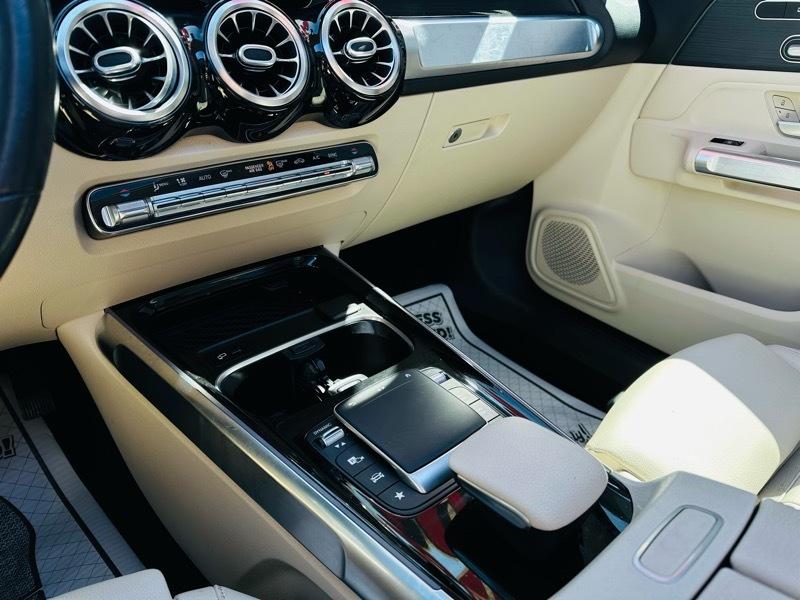 Mercedes-Benz GLB-Class  2021