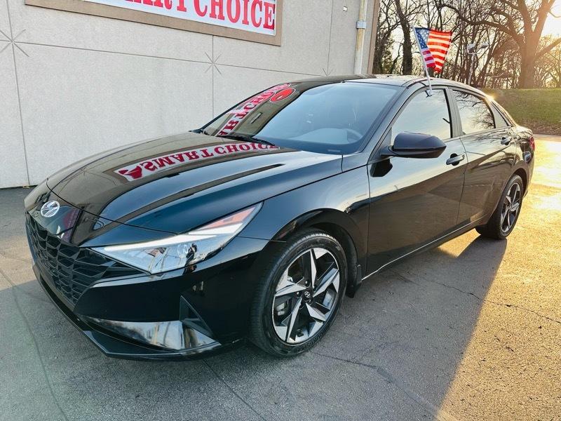 Hyundai Elantra  2023