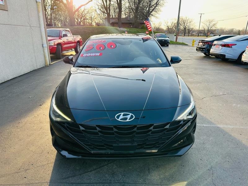 Hyundai Elantra  2023