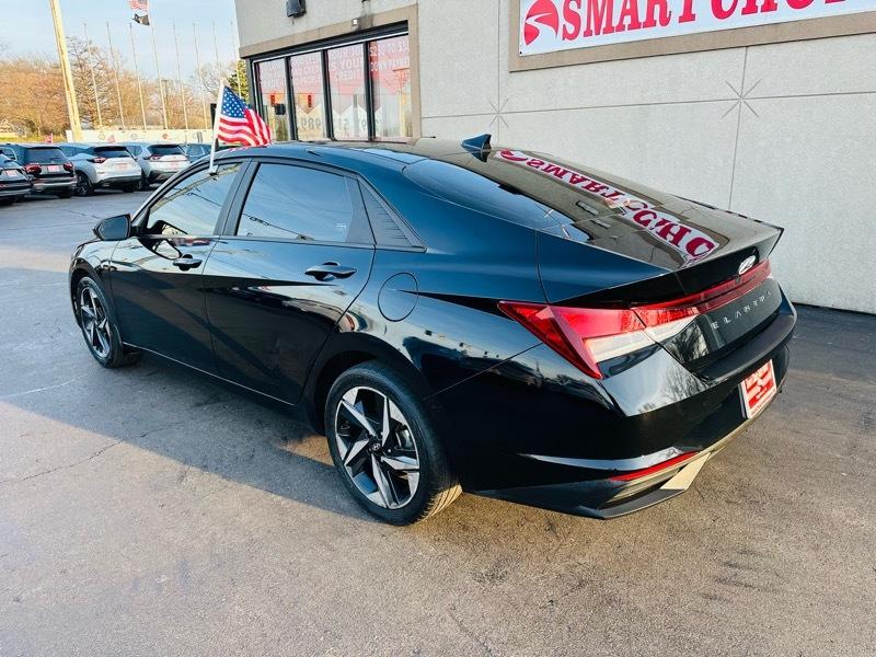 Hyundai Elantra  2023