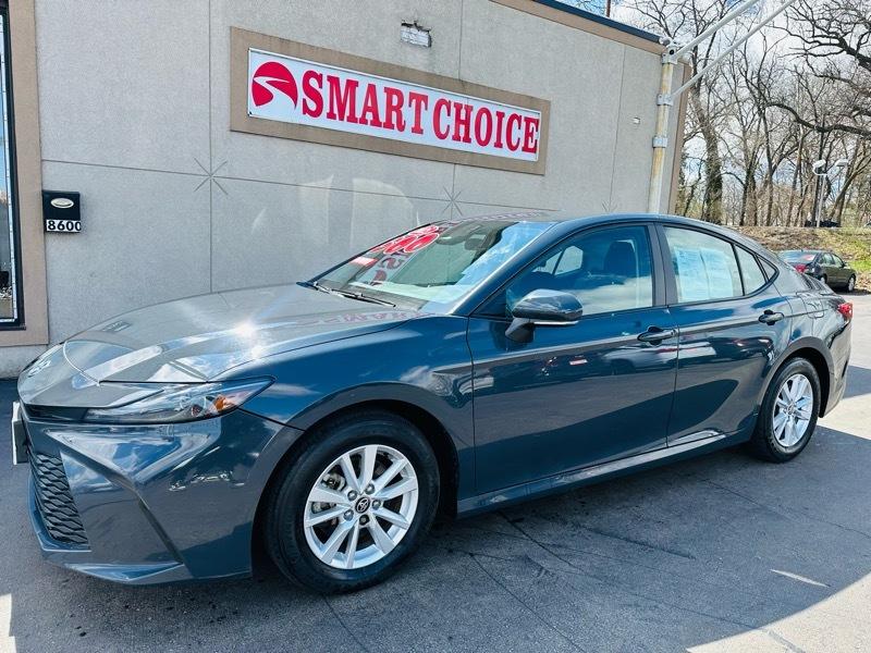 2025 Toyota Camry Hybrid LE