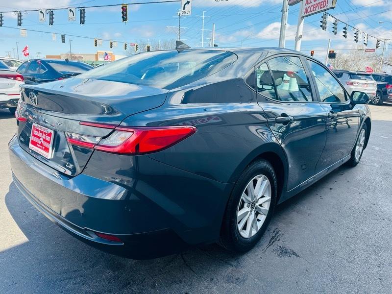 Toyota Camry Hybrid  2025