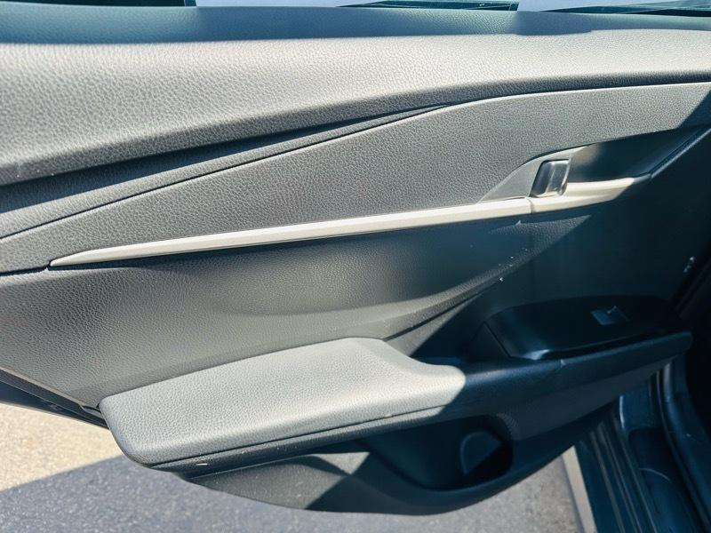 Toyota Camry Hybrid  2025