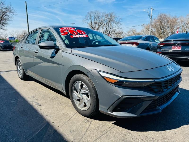 Hyundai Elantra  2024