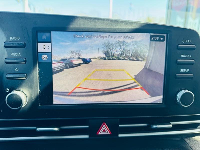 Hyundai Elantra  2024