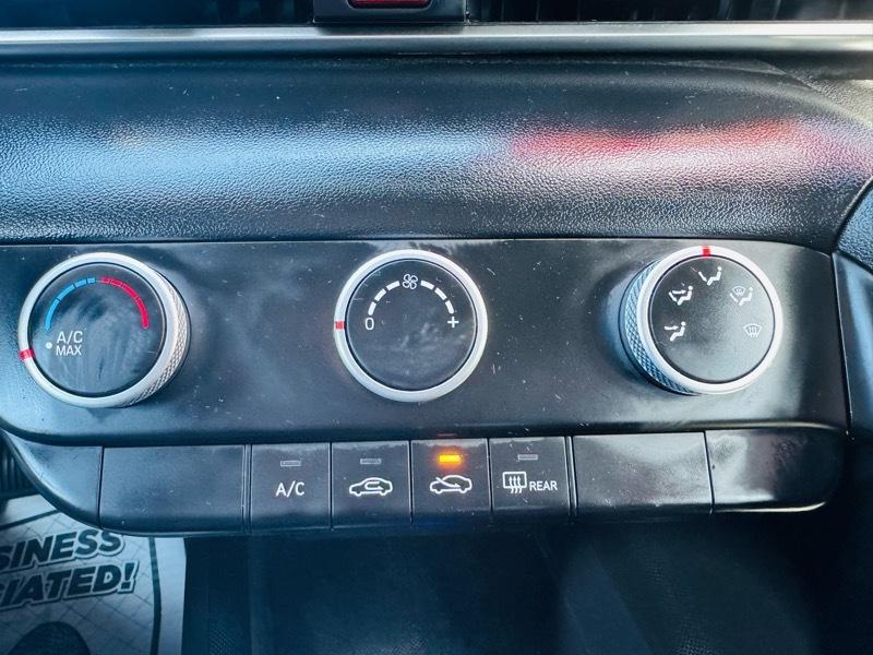 Hyundai Elantra  2024