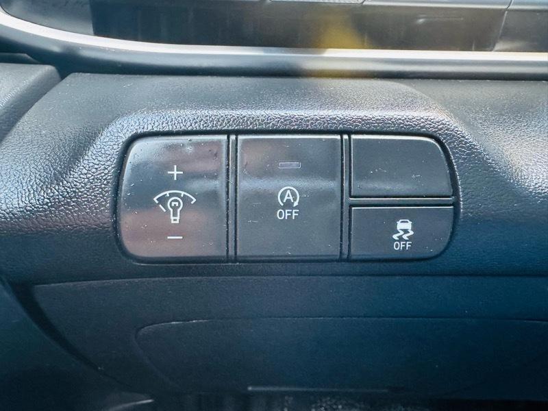 Hyundai Elantra  2024